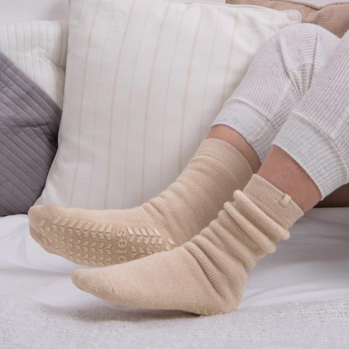 totes Ladies Thermal Brushed Original Slipper Socks Oat