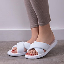 Isotoner Ladies iso-flex Waffle Open Toe Slippers