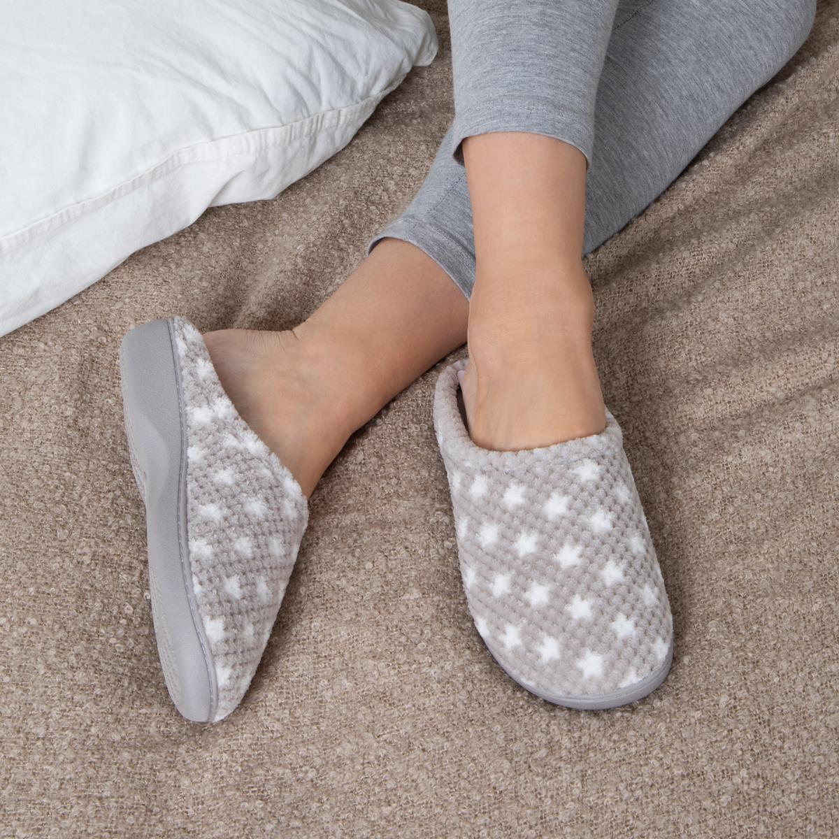 Isotoner Ladies Popcorn Terry Mule Slippers totes ISOTONER