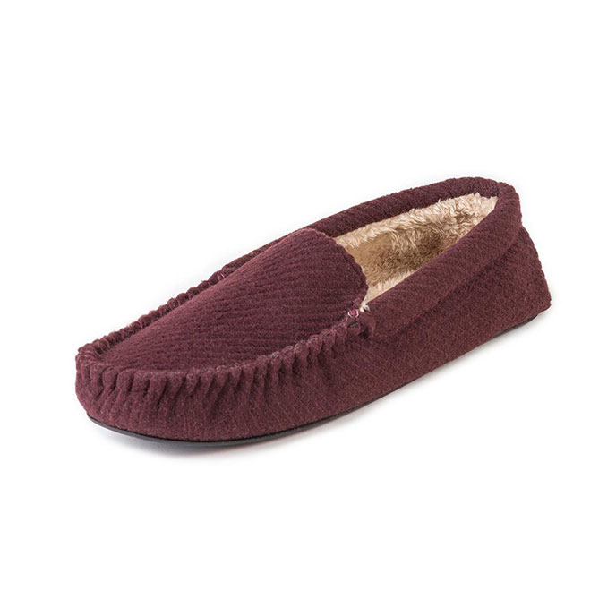 totes Mens Textured Moccasin Slippers Burgundy Extra Image 2