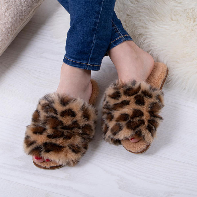 totes Ladies Faux Fur Animal Double Strap Slider Slipper Brown Extra Image 6