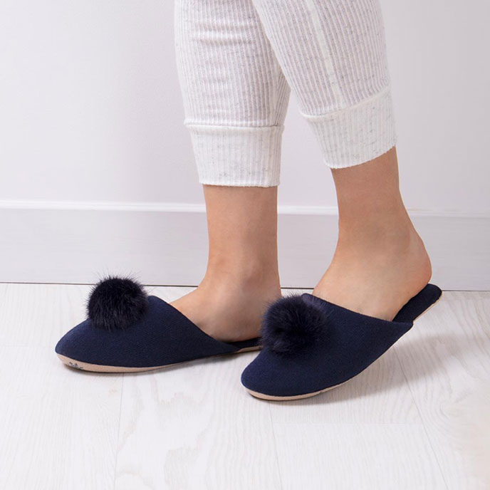 totes Ladies Cashmere Blend Mule Slipper with Soft Sole Navy Extra Image 6