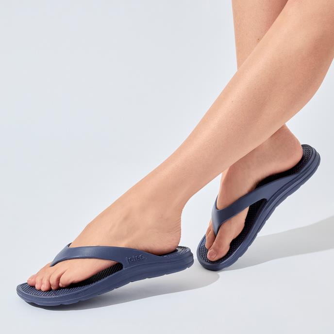 totes® SOLBOUNCE Ladies Toe Post Navy