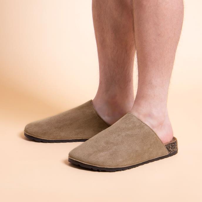 totes® Mens Microsuede Clog Brown
