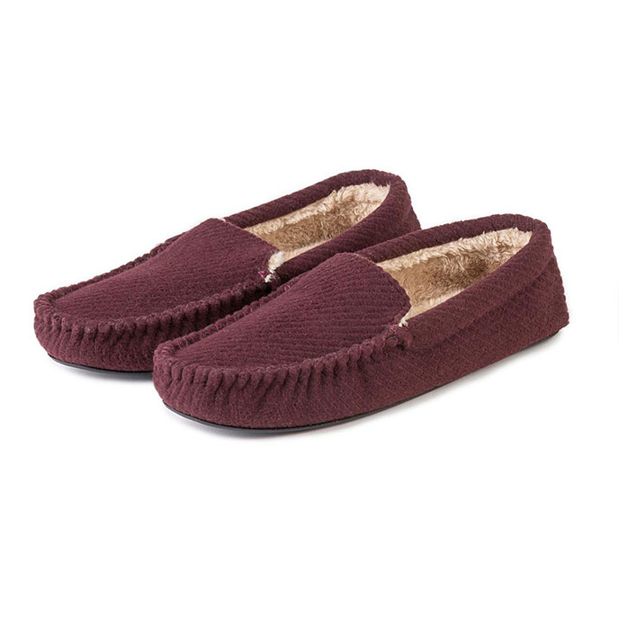 totes Mens Textured Moccasin Slippers Burgundy