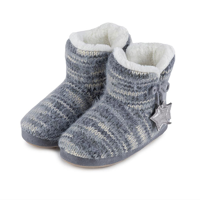 totes Ladies Fluffy Knit Moon \u0026 Stars 