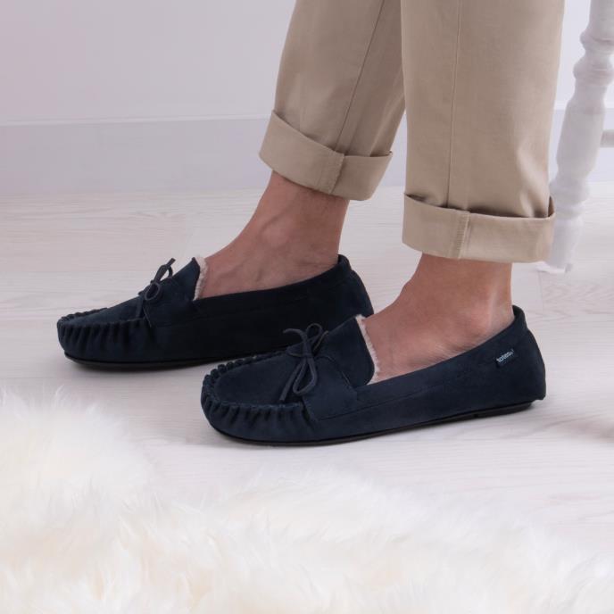 totes Mens Suedette Moccasin Slippers With Faux Fur Lining Navy