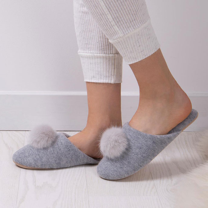 totes Ladies Cashmere Blend Mule Slipper with Soft Sole Grey