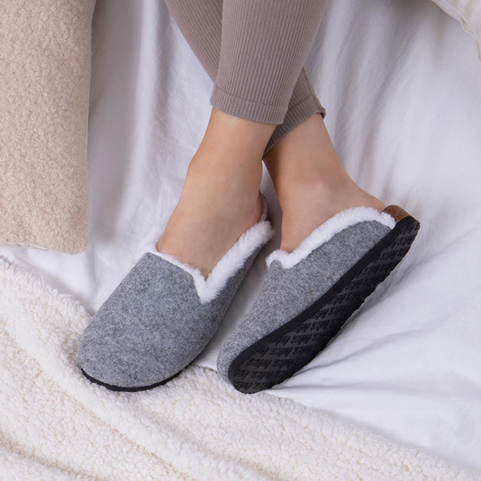 totes Ladies Cork Sole Nordic Felt Mule Slipper Grey