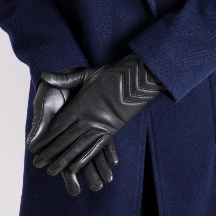 Isotoner® Ladies SmarTouch® Cashmere Lined Premium Leather Glove With Chevron Detail Black