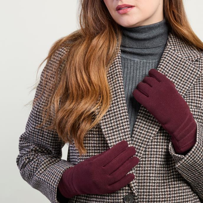 Isotoner® Ladies Thermal Glove With SmarTouch Burgundy