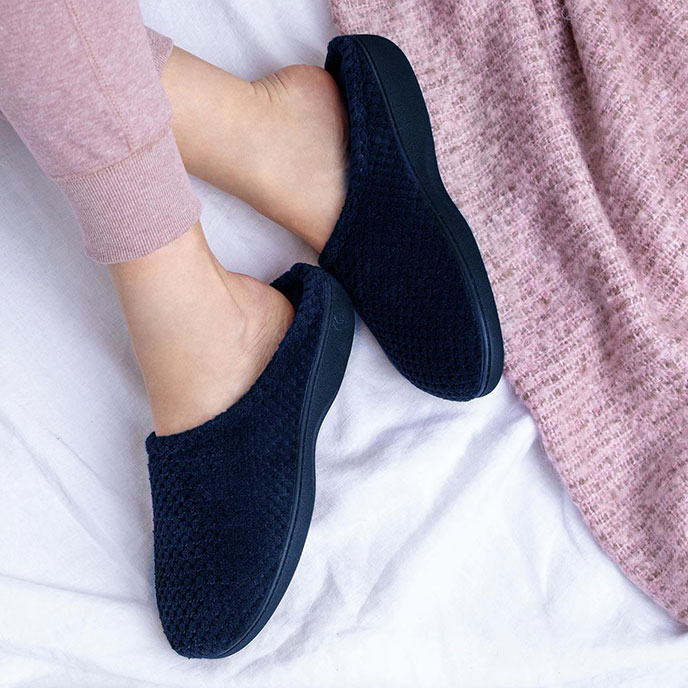 Isotoner Ladies Popcorn Terry Mule Slippers Navy