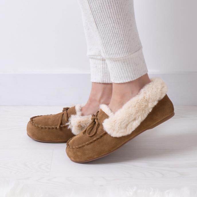 Isotoner Ladies Genuine Suede Moccasin with Faux Fur Lining Tan