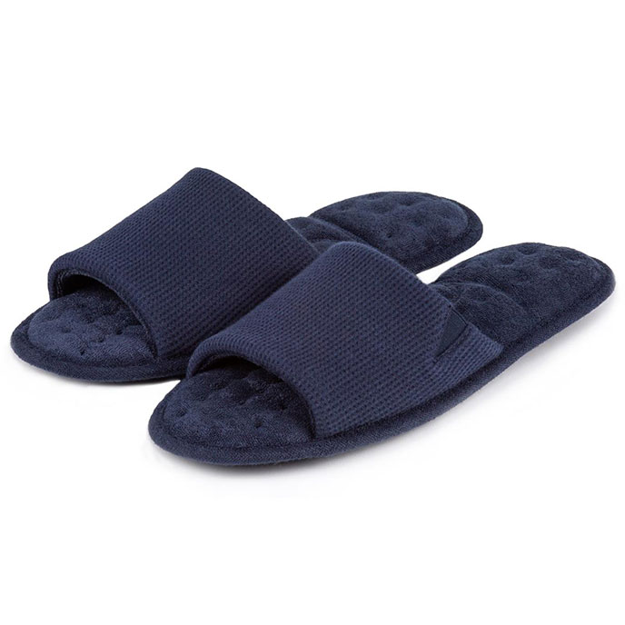 Isotoner Mens Waffle Open Toe Slippers Navy