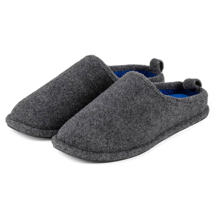 Isotoner Mens Felt Mule With Contrast Lining Slipper Grey