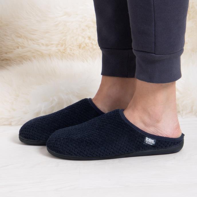Isotoner® Mens Swept Back Popcorn Mule Slipper Navy